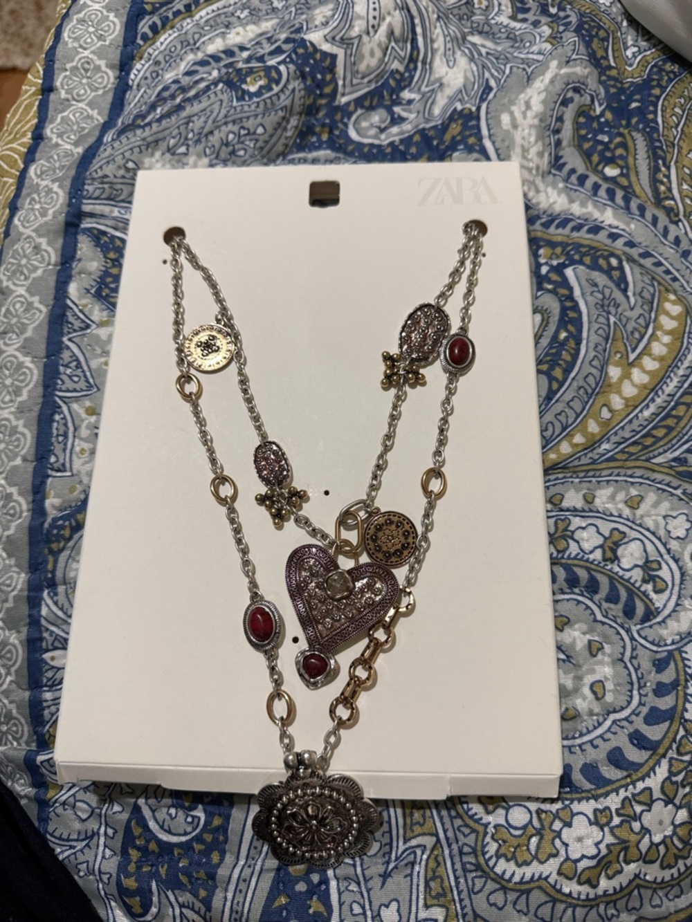 Layered Heart and Floral Pendant Necklace in Gold and Silver - Picture 3 of 5